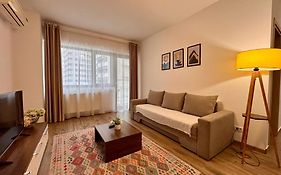 Bellagio - Cozy Apartment With Free Parking & Gym